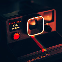 51爆料深度揭秘：秘闻风波背后，神秘人在公园长椅的角色格外令人意外